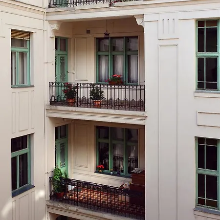 Apartment Gateway Center *